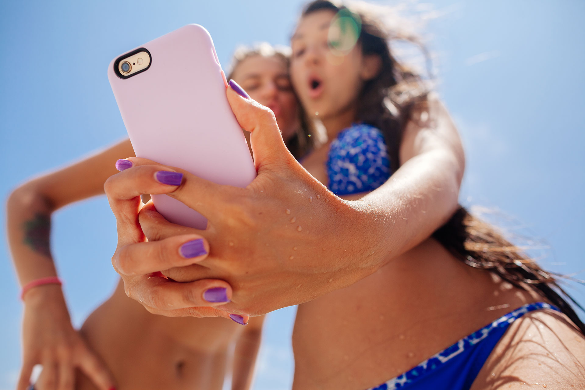 How To Take Killer Instagram Swimsuit Photos